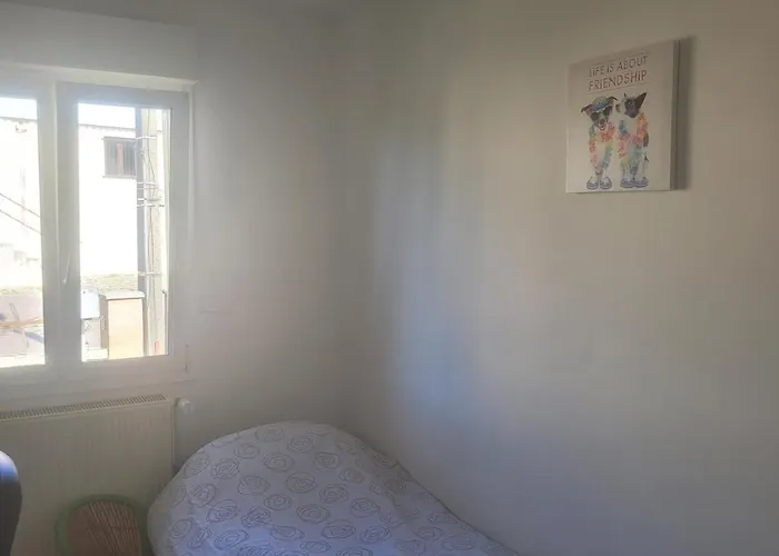 House With Garden, 4 Bedrooms * Commercy